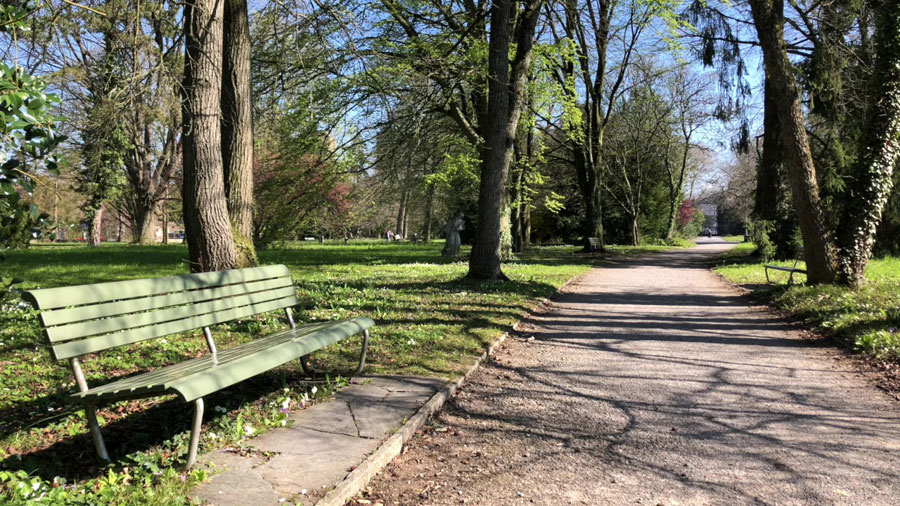 Auf dem Friedhof